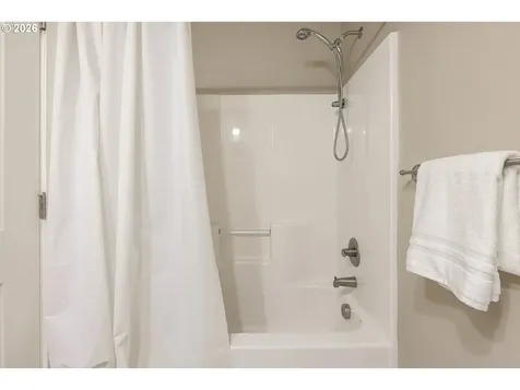 3705 SE 107th Avenue Portland OR 97266
