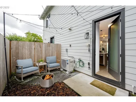 6272 NE 6th Avenue Portland OR 97211