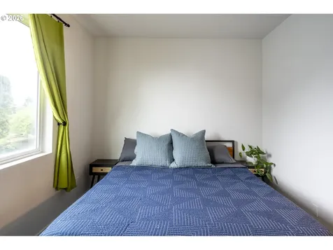 6272 NE 6th Avenue Portland OR 97211
