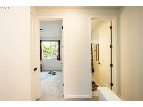 6272 NE 6th Avenue Portland OR 97211