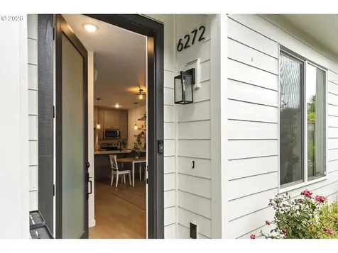 6272 NE 6th Avenue Portland OR 97211