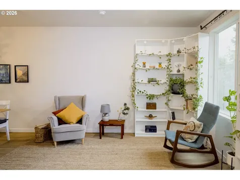 6272 NE 6th Avenue Portland OR 97211