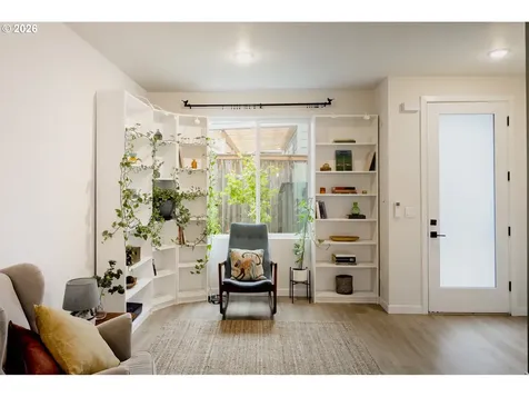 6272 NE 6th Avenue Portland OR 97211