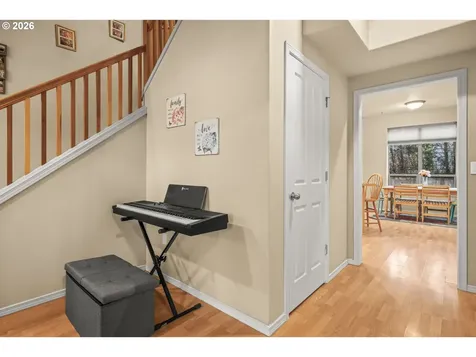 218 NW Sagan Loop Sheridan OR 97378