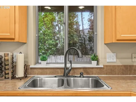 218 NW Sagan Loop Sheridan OR 97378