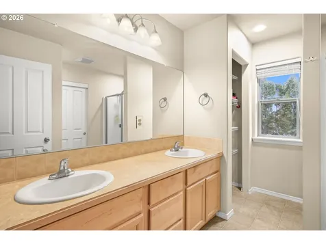 218 NW Sagan Loop Sheridan OR 97378