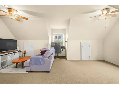 218 NW Sagan Loop Sheridan OR 97378