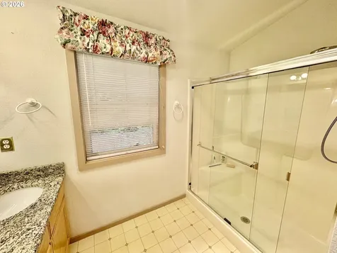 4830 Darlings Loop Florence OR 97439