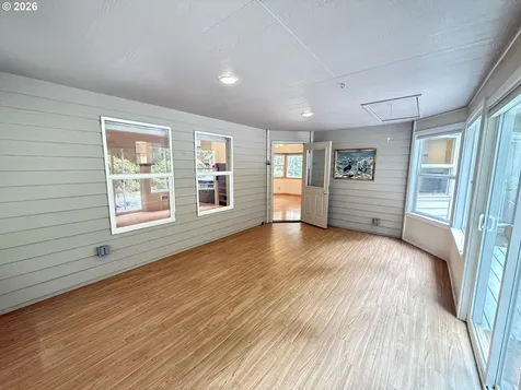 4830 Darlings Loop Florence OR 97439