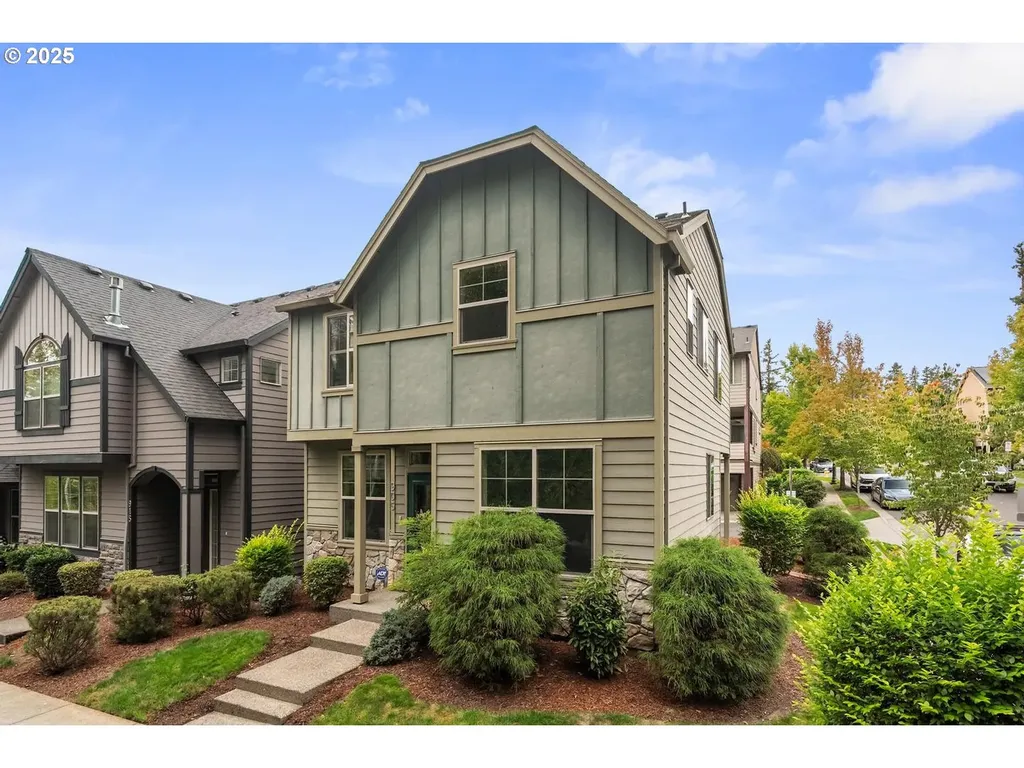 905 SW Mozart Terrace Portland OR 97225
