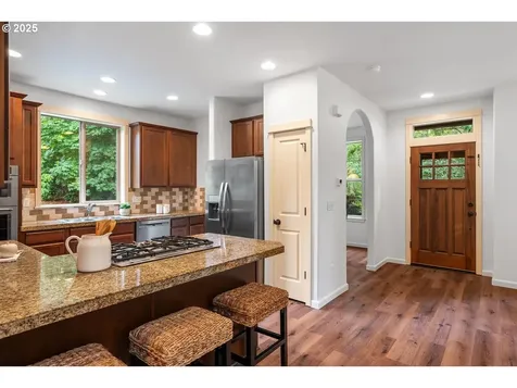 905 SW Mozart Terrace Portland OR 97225