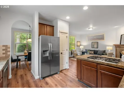 905 SW Mozart Terrace Portland OR 97225