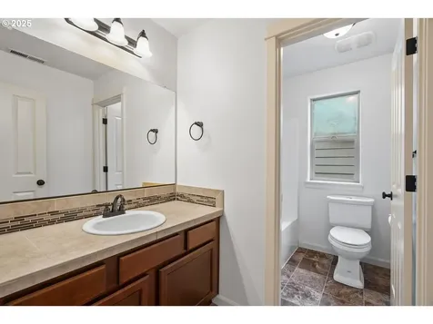 905 SW Mozart Terrace Portland OR 97225