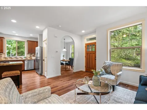 905 SW Mozart Terrace Portland OR 97225