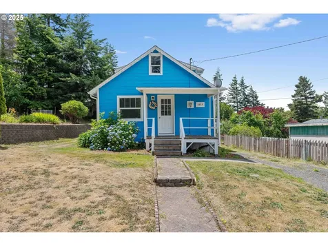 1033 Ohio Avenue North Bend OR 97459