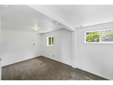 1033 Ohio Avenue North Bend OR 97459
