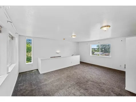 1033 Ohio Avenue North Bend OR 97459