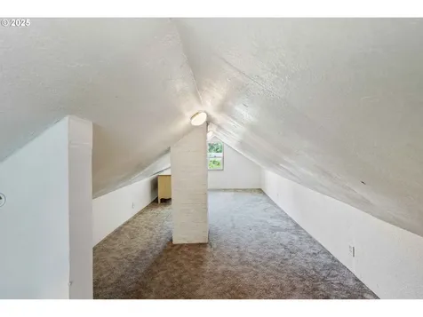 1033 Ohio Avenue North Bend OR 97459