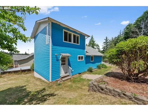 1033 Ohio Avenue North Bend OR 97459