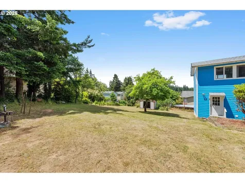 1033 Ohio Avenue North Bend OR 97459