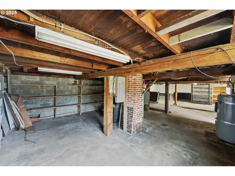1033 Ohio Avenue North Bend OR 97459