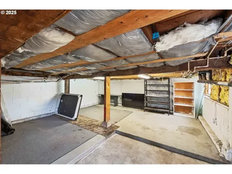 1033 Ohio Avenue North Bend OR 97459