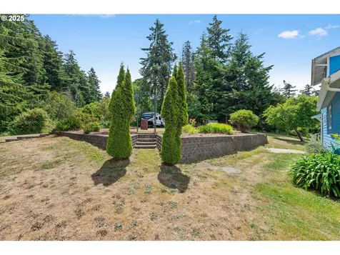 1033 Ohio Avenue North Bend OR 97459