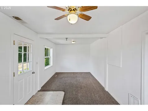 1033 Ohio Avenue North Bend OR 97459