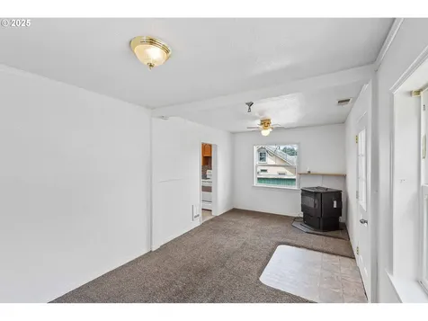 1033 Ohio Avenue North Bend OR 97459