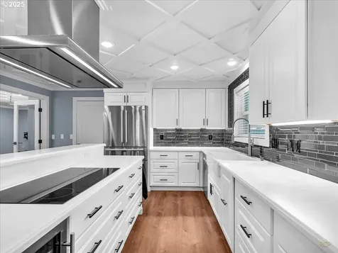1870 7th Street Columbia City OR 97018