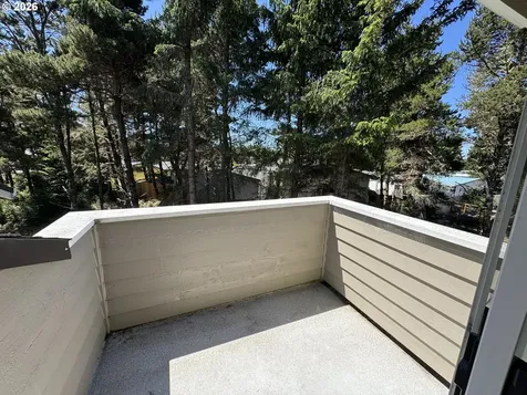 2013 Royal Saint George Drive Florence OR 97439
