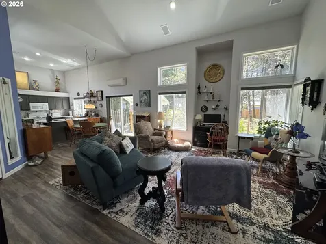 2013 Royal Saint George Drive Florence OR 97439
