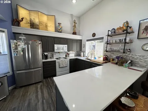2013 Royal Saint George Drive Florence OR 97439