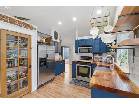 701 SE Juniper Avenue Dallas OR 97338