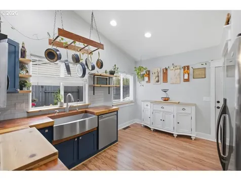 701 SE Juniper Avenue Dallas OR 97338