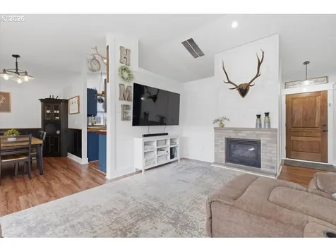 701 SE Juniper Avenue Dallas OR 97338