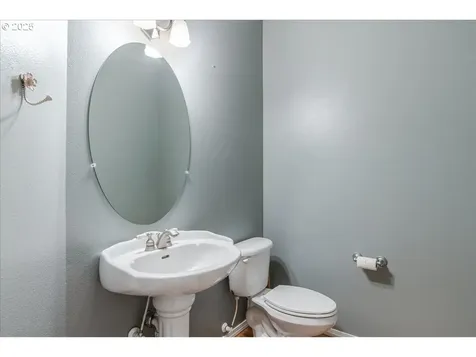 2104 NE 180th Place Vancouver WA 98684