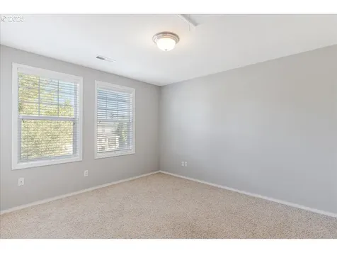 2104 NE 180th Place Vancouver WA 98684