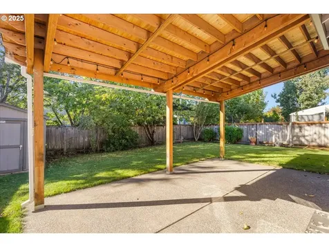 2104 NE 180th Place Vancouver WA 98684