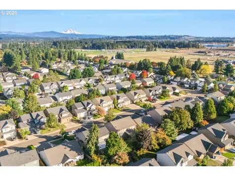 2104 NE 180th Place Vancouver WA 98684