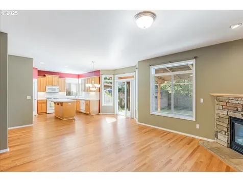 2104 NE 180th Place Vancouver WA 98684