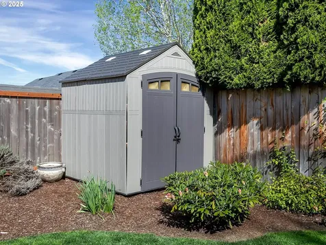 1005 NW 2nd Street Mcminnville OR 97128