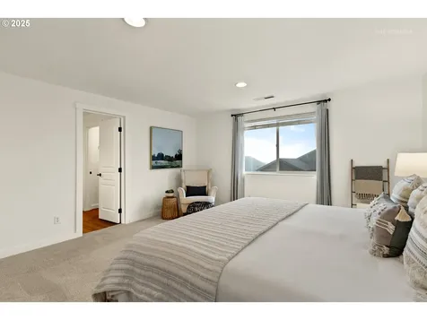 15561 Broken Top Avenue Sandy OR 97055