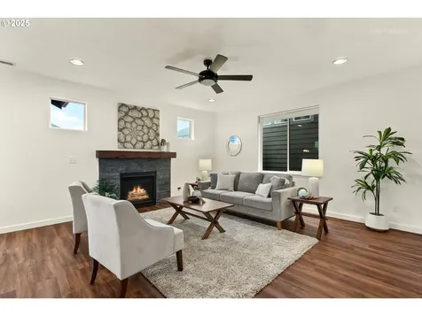 15561 Broken Top Avenue Sandy OR 97055