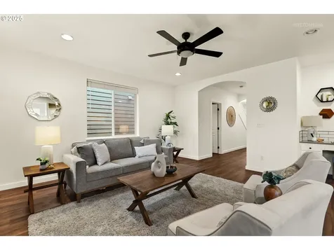 15561 Broken Top Avenue Sandy OR 97055