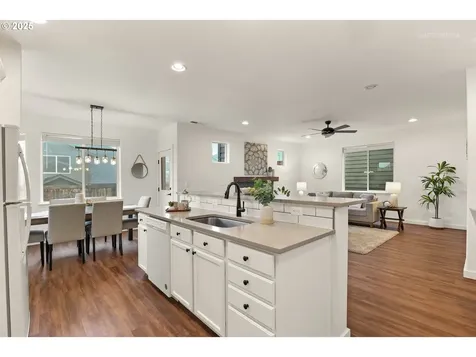 15561 Broken Top Avenue Sandy OR 97055