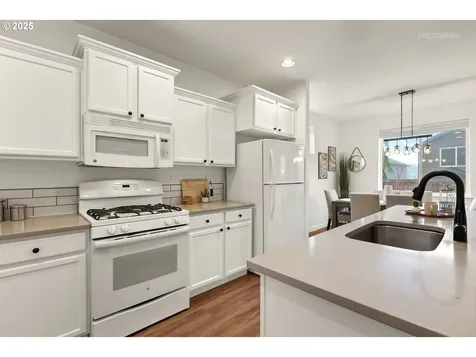 15561 Broken Top Avenue Sandy OR 97055