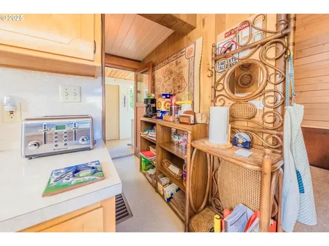 1420 NW 20th Street Lincoln City OR 97367