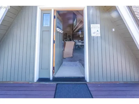 1420 NW 20th Street Lincoln City OR 97367