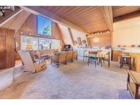 1420 NW 20th Street Lincoln City OR 97367